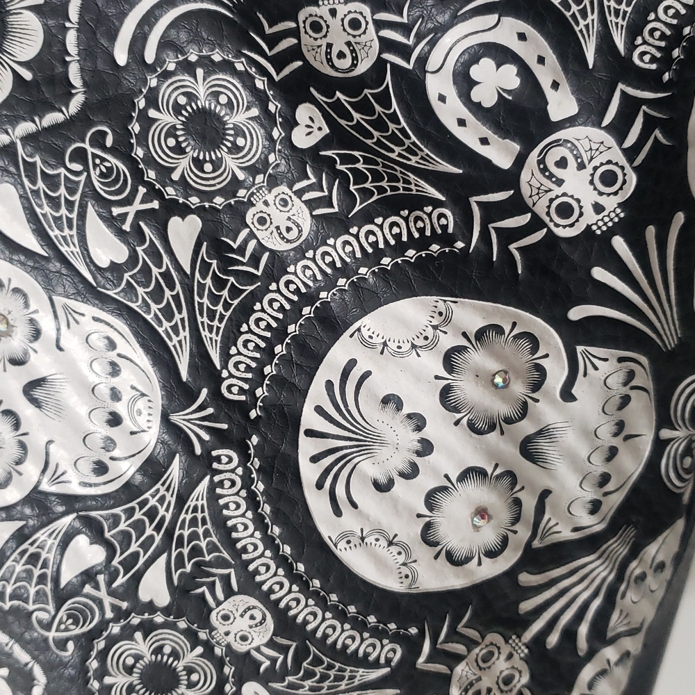 Loungefly Black and White Sugar Skull Day Of The Dead Vegan Leather Handbag - Picture 2 of 16